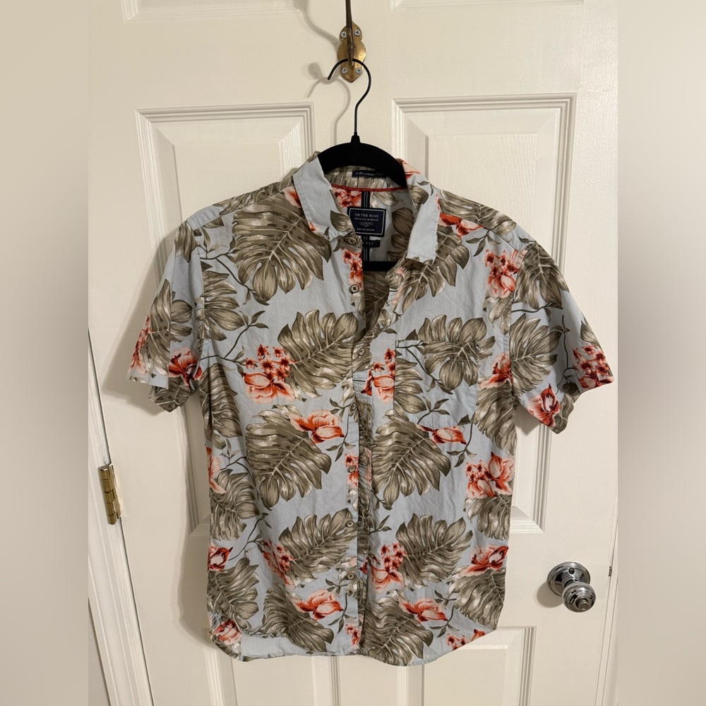 Men’s On The Road Short-Sleeve Button-Up Shirt – Size M (Slim Fit)